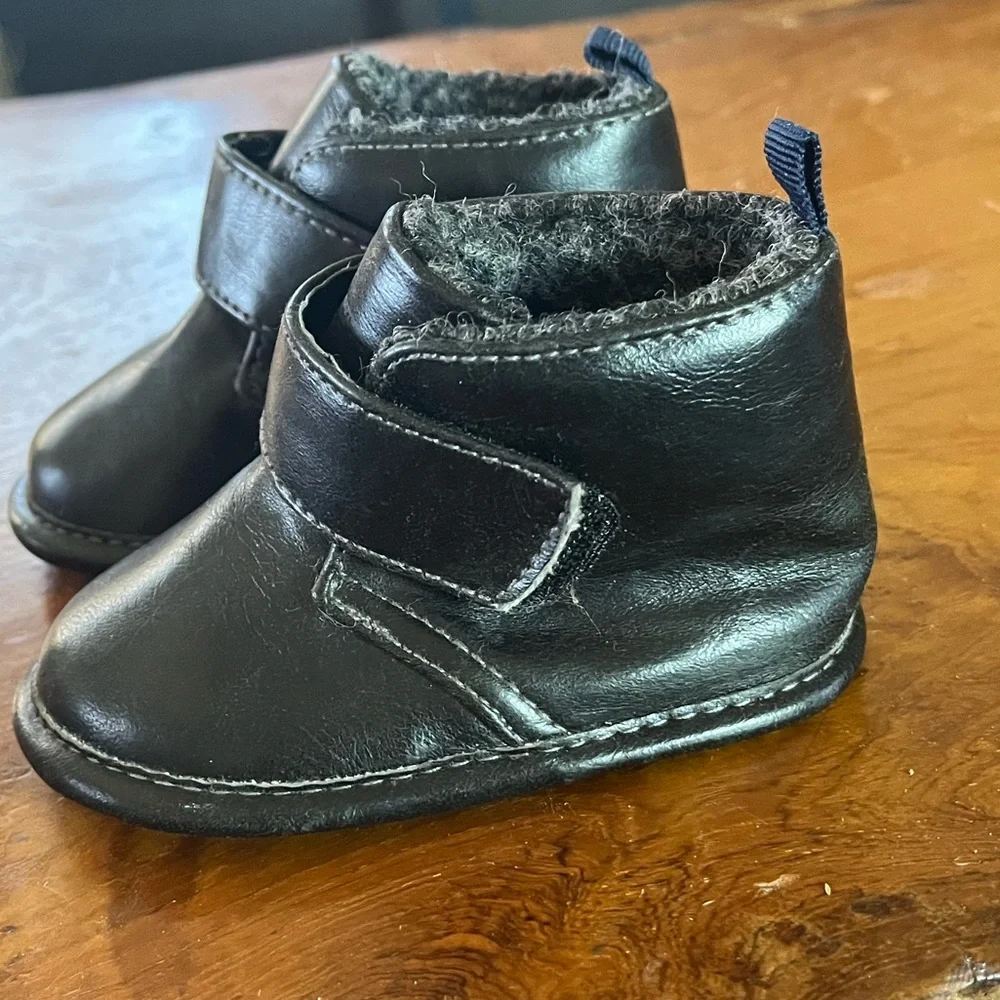Kenneth Cole Baby Real Adjustable Strap Boots USA Size 2